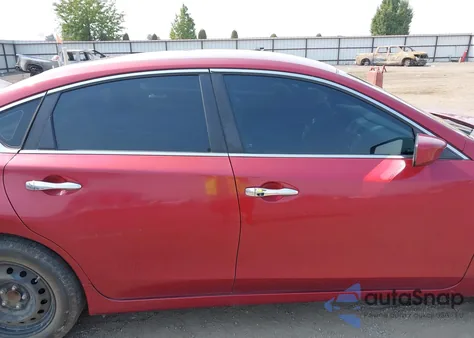 2015 Nissan Altima 2.5/2.5 S/2.5 Sl/2.5 Sv из США, поврежденный, VIN 1N4AL3AP3FN311545
